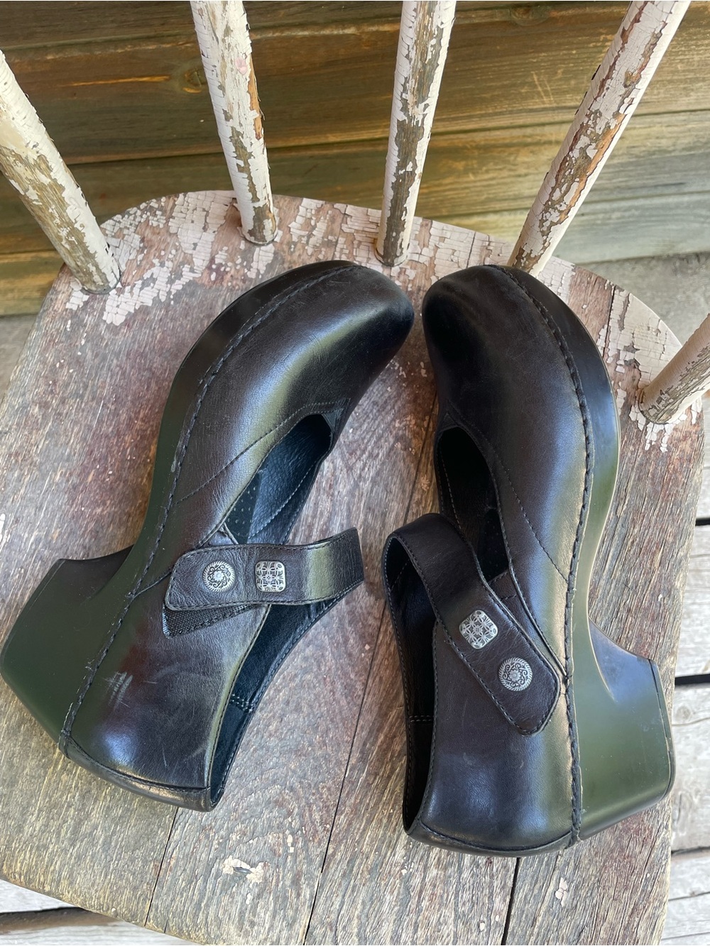 Women's Tandy Black Leather Mary Jane Heels - Picture 6 of 10
